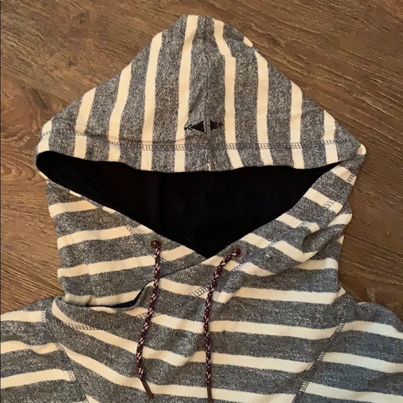 O’Neill Sweatshirt - Picture 2 of 5